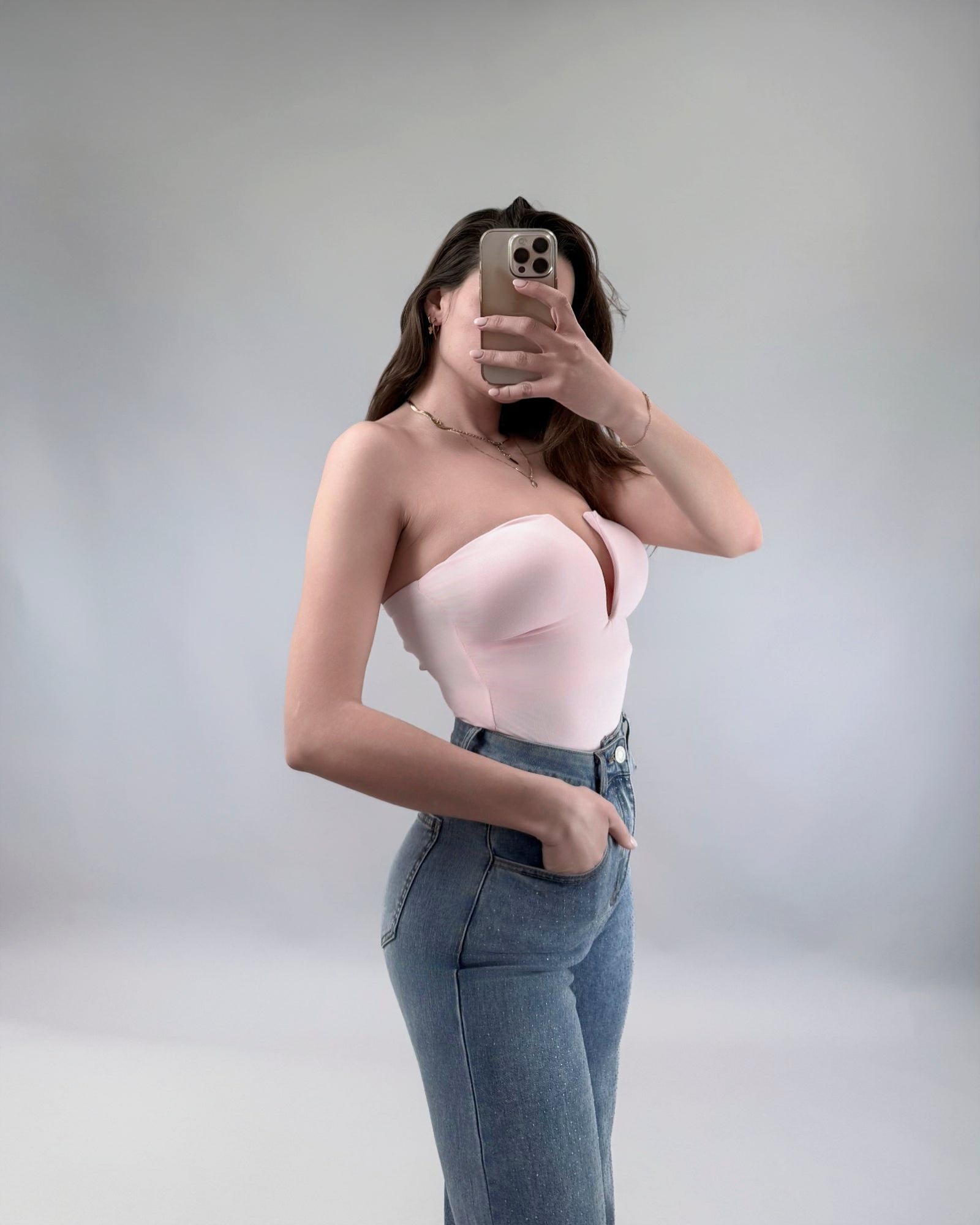 Body Atena