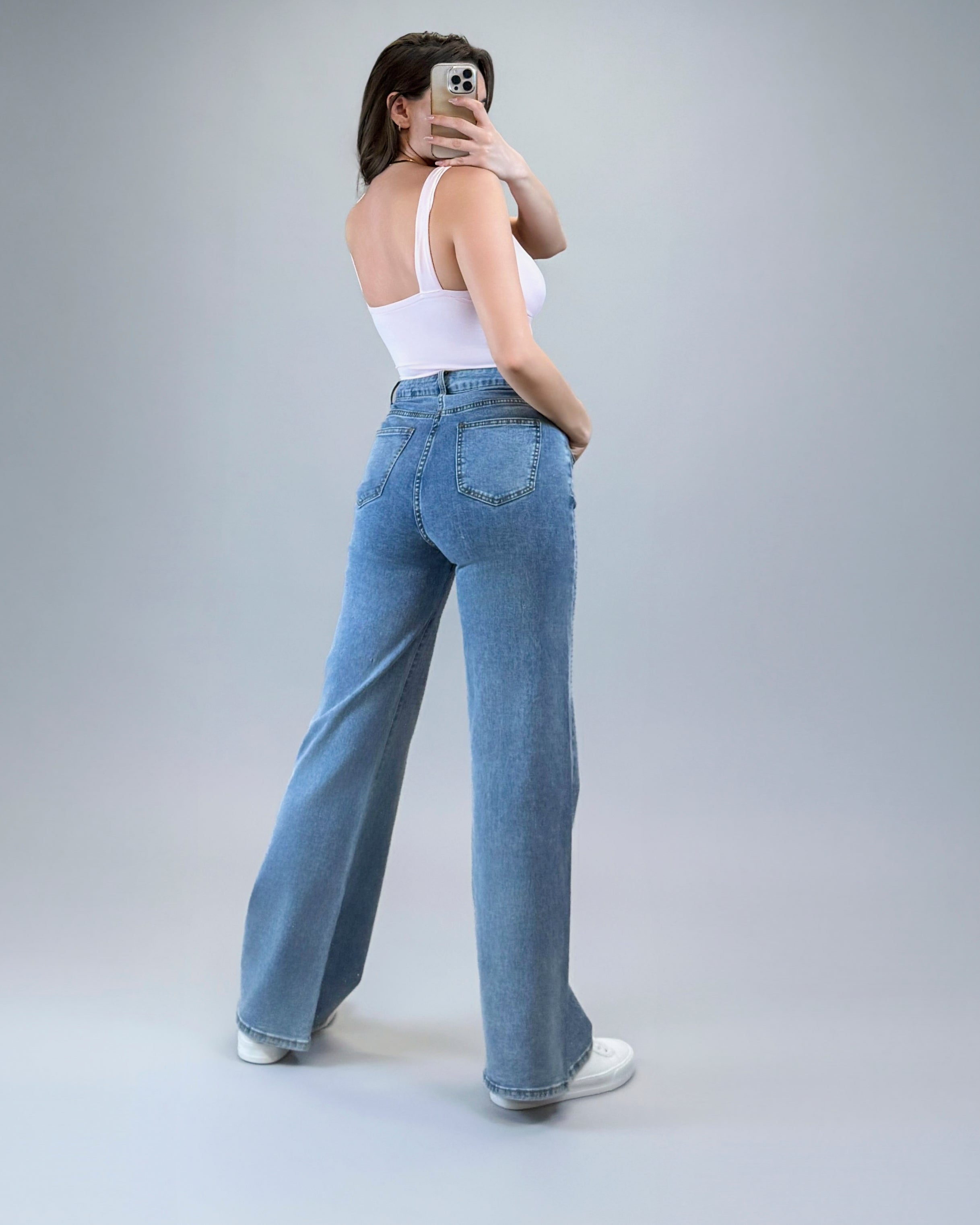 Body Carlotta
